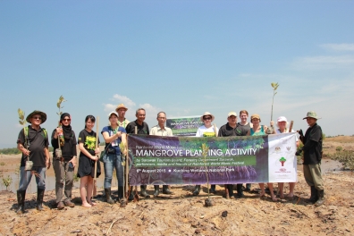 AYU - 01 (131) RWMF2015 Tree Planting