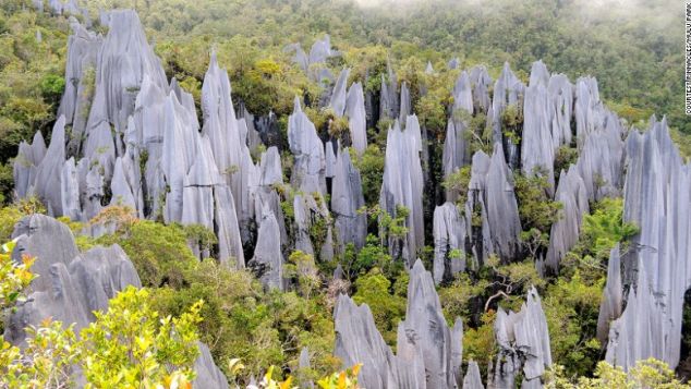 cnn.com-malaysia-pinnacles-mulu